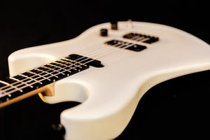 Semi-Transparent White Burst 'Mary Kay' Finish in Satin